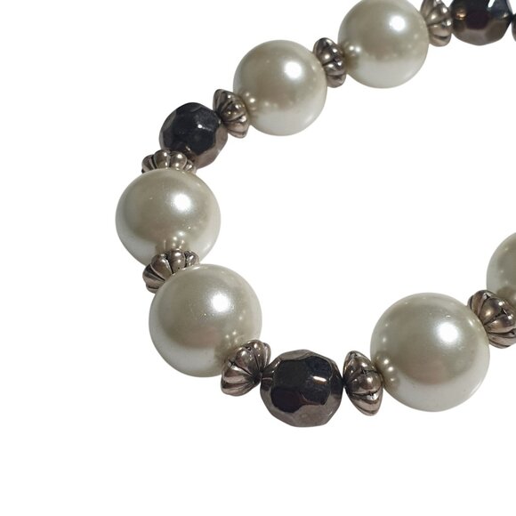 Vintage Faux Pearl Stretch Bracelet Beaded Accents Classic Jewelry Handmade Gift - Picture 3 of 3